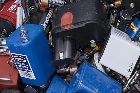 达尔罕茂明安联合旗巴音敖包苏木叉车蓄电池回收|电池原材料回收